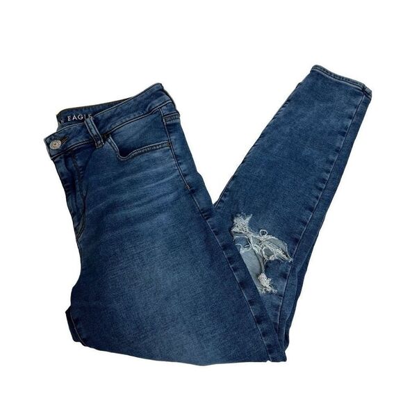American Eagle light wash distressed high rise jegging size 14 - Picture 7 of 15